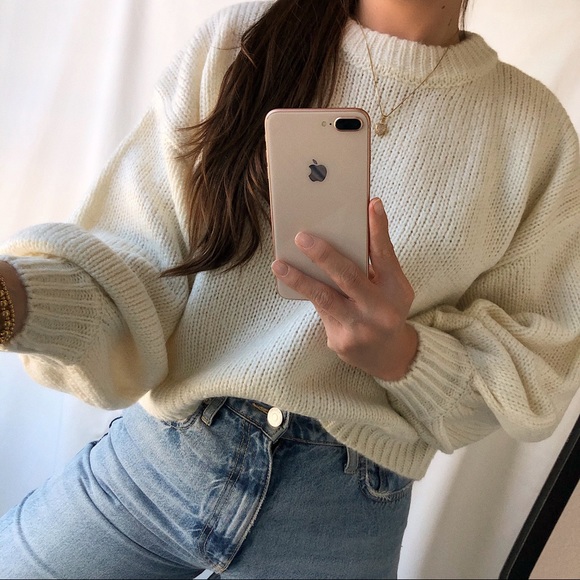 Meet The LUSH Sweater - Picture 3 of 8